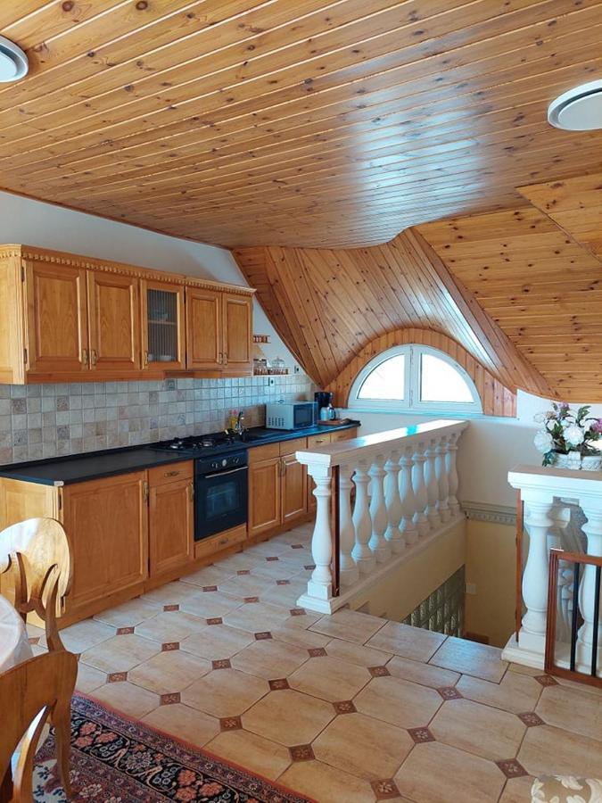 Appartamento Gombos Apartman Hajdúszoboszló Esterno foto