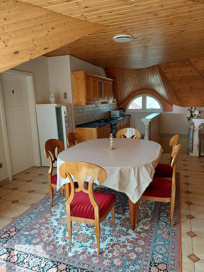 Appartamento Gombos Apartman Hajdúszoboszló Esterno foto