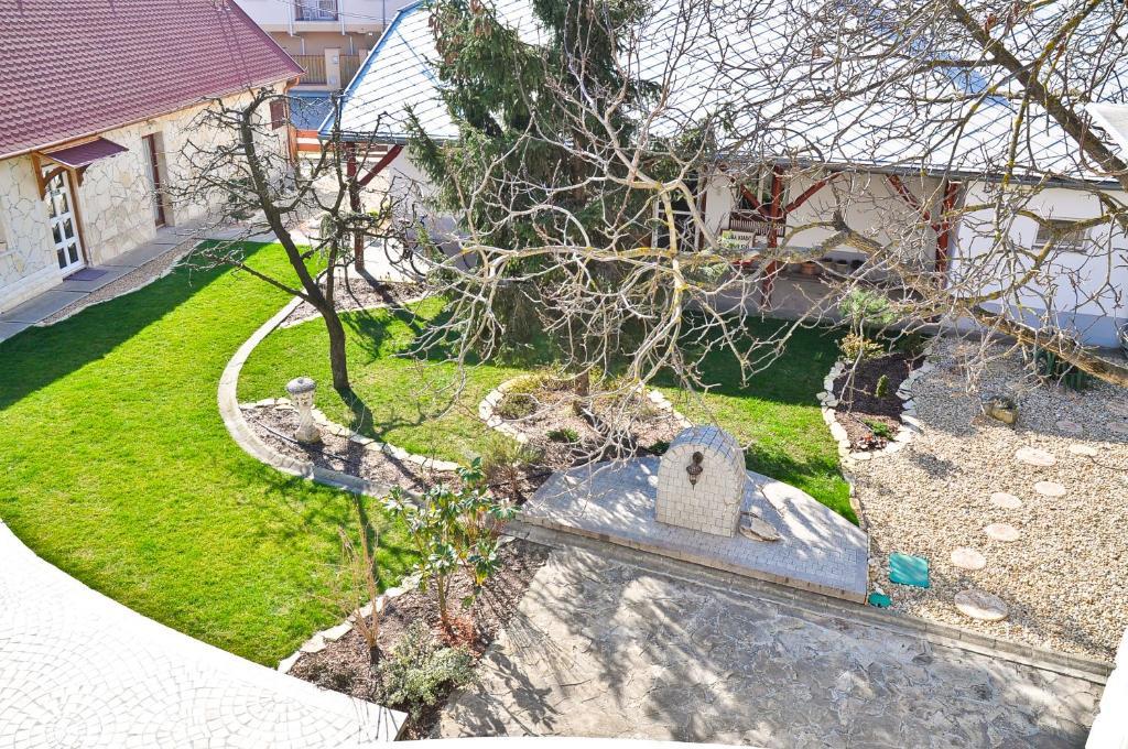 Appartamento Gombos Apartman Hajdúszoboszló Esterno foto