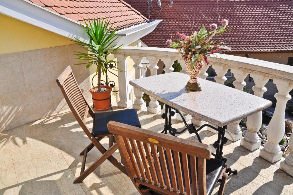 Appartamento Gombos Apartman Hajdúszoboszló Esterno foto